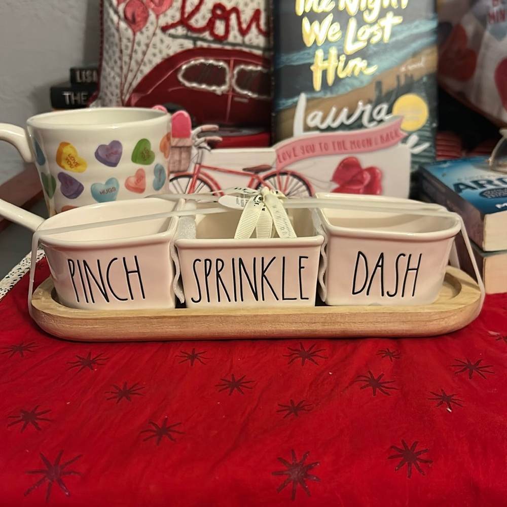 Rae Dunn Pinch/Sprinkle/Dash Tray Set